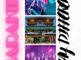 Partyhouse HARAKIRI stay DIFFERENT 60 seconds to MOUNTAINS! Free PARKING! Self CHECK-IN、マイヤーホーフェンのシャレー