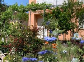 Studio Apartman Tena sa terasom i pogledom na more, hotel a Kraljevica (Porto Re)