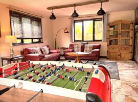 Primrose 15-Kaowood-Hot Tub-Pet friendly-Tenby, &sigma;&alpha;&lambda;έ &sigma;&epsilon; Carmarthen