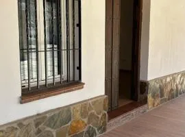 Casa de huéspedes Arroyo Bujías - 3 habitaciones con baño privado individual