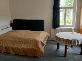 Chalupa pod hradem Talmberk, hotell sihtkohas Samopše