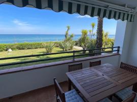 Appartement T3 les pieds dans l'eau, hôtel à Moriani-Plage