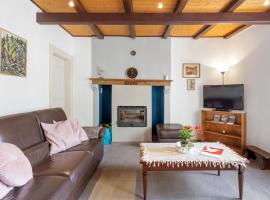 Holiday Home Nel Nucleo by Interhome, hotel em Novaggio