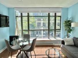 Downtown 1BR Condo at Granville Strip near English Bay