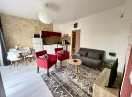 Le Clos des Baleines RDC avec jardin et 1 place de parking privée dans un garage
