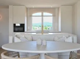 Golfe de St-Tropez somptueux appartement vue port et mer