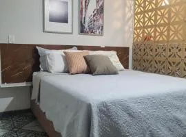 Apartamento a uma quadra do mar - Bairro Itapuã