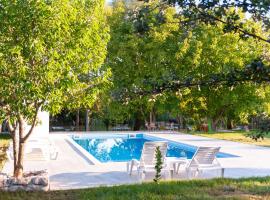 Holiday Homes Fig, hotel v destinaci Blagaj