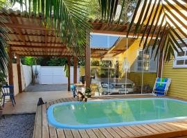 Villacasamarela mini casinhas de hospedes Rio vermelho, villa en Florianópolis
