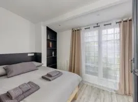 Cozy studio near RER B