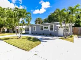 Bungalow with large backyard 5 min from beach