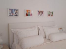 CIVICO 16A - Apartment - with private parking, hotel in Quartu SantʼElena