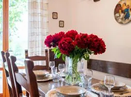 Luxury in the Tuscan Mountains Rustic Villa with WiFi and Park