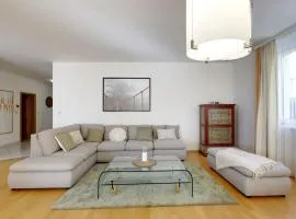 3min2centre - 2 BR, garage, view