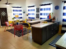 Cheerful Family Home, Boqueron Beach 5 minutes, hotel v destinaci Boquerón