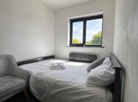 Cozy double near Train Station, hotel in Birmingham