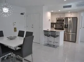 Luxury Beachfront 3 Bedroom Miami Beach Condo,