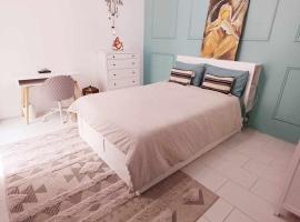 Happy Hive, hotel v destinaci Żejtun