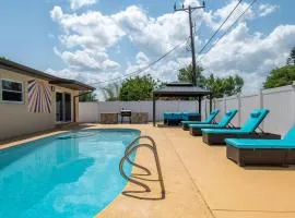 Cruise-Ready Oasis 15min to Beach & Port Canav & Huge Pool