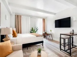 73-410 Luxury 24 DM New Studio UWS Gym Laundry