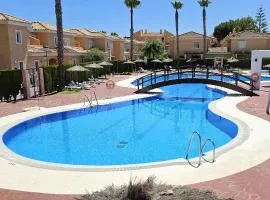 Homes of Spain, Casa Duplex Playas del Sur, 400m del mar , WIFI
