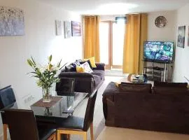 KCS Birmingham City Apartment with Balcony/Parking