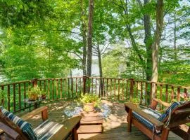 Pet-Friendly Cabin Overlooking Sleepy Hollow Lake