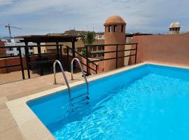 Homes of Spain, Apartamentos Paraíso Vera Playa, Ed Palmerston, Atico A con piscina privada y vistas al mar, 50m de la playa, WIFI, Hotel in Playas de Vera