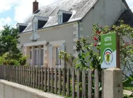 Maison avec jardin clos et terrasse couverte en Touraine, proche des châteaux et nature préservée. - FR-1-381-574