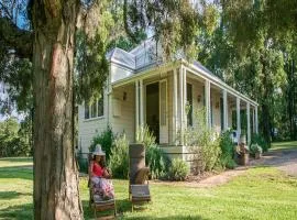 Lillians on Lovedale
