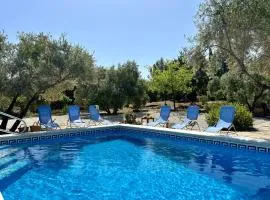 Casa de Campo La Mejorana Refugio entre olivos sin renunciar al confort