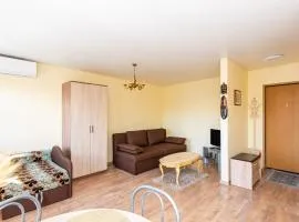 Golden Dune Apartment