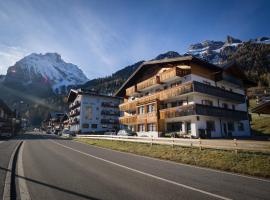 Cesa Rotic, hotel a Canazei