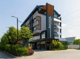 Roadside Hotel
