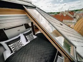 City View Luxury Apartments with Foosball & Xbox - In City Centre