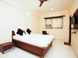 Hotel Della Comfort near Ambreshwar Shiv Mandir, Ambernath