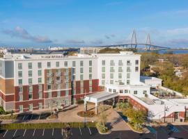 Hilton Garden Inn Charleston / Mt. Pleasant，位于查尔斯顿的酒店