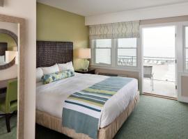 Sea Crest Beach Hotel: Falmouth şehrinde bir otel