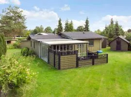 Amazing Home In Væggerløse With Wifi