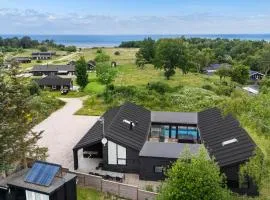 7 Bedroom Gorgeous Home In Glesborg