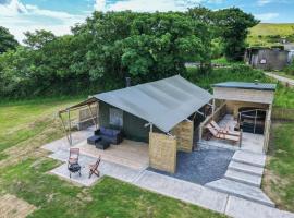 Paviland - Safari Glamping Tent - Llangennith, готель у місті Ллангенніт