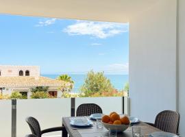 Caleta frente al mar, hotel Jáveában