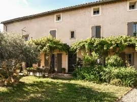 Cozy Apartment In Morières-Lès-Avignon