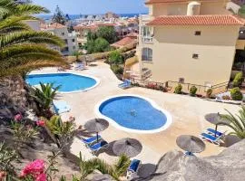 Relax Sunny Golf Apartment