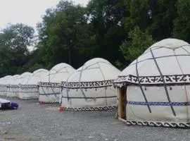 Yurt camp Muras, Arstanbap