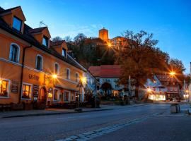 Gasthof zur Post, hotel v destinaci Falkenstein