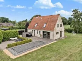 Cozy Home In Haderslev With Wifi