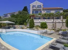 Alexanna Studio Apartments
