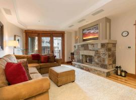 Big Horn Lodge 409 by East West Hospitality, hotel in Truckee