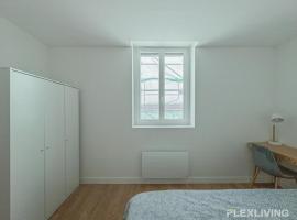 Flexliving - Room - Henri Sellier - Suresnes 92, hotel in Suresnes
